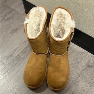 Women's Tan Shearling-Lined UGG Koolaburra Boots